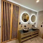 빌라 Smrzovka - Luxury House With Swimming Pool, Jacuzzi, Garden And Bbq