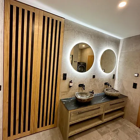 Villa Smrzovka - Luxury House With Swimming Pool, Jacuzzi, Garden And Bbq