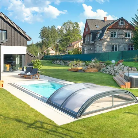 Villa Smrzovka - Luxury House With Swimming Pool, Jacuzzi, Garden And Bbq Jablonec nad Nisou