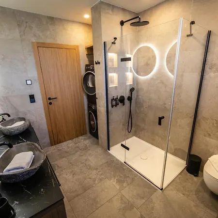 Smrzovka - Luxury House With Swimming Pool, Jacuzzi, Garden And Bbq Villa