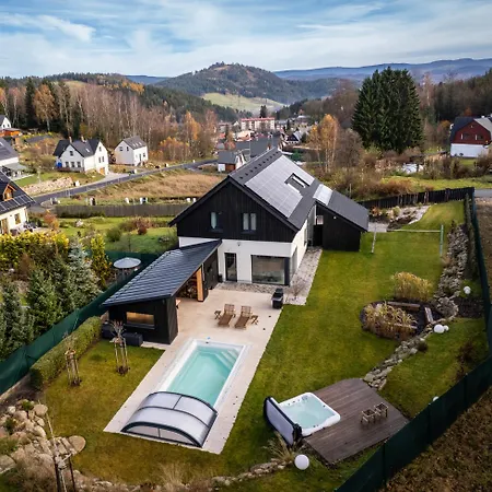 Willa Smrzovka - Luxury House With Swimming Pool, Jacuzzi, Garden And Bbq *